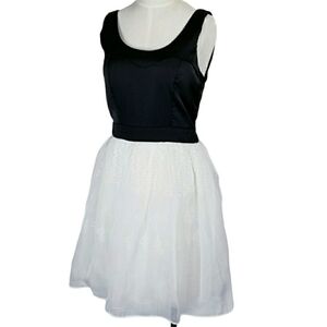 Minuet black and white Ball tulle dress sz M